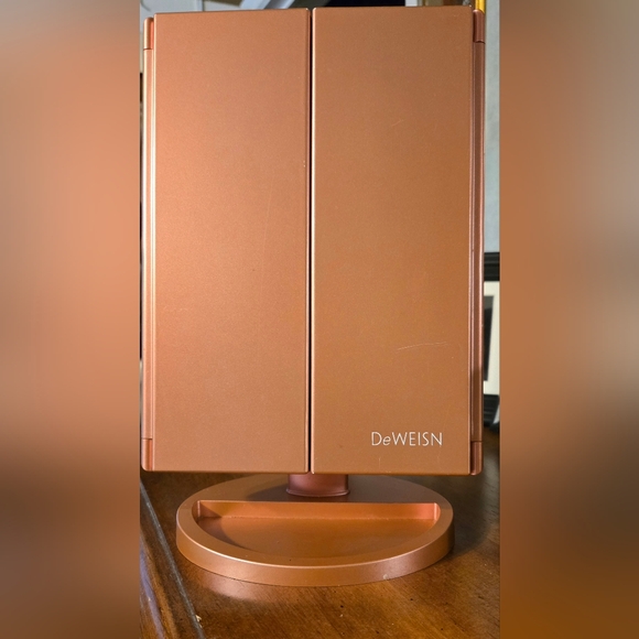 Light up Makeup Mirror - Picture 3 of 7